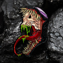 Load image into Gallery viewer, &quot;Venom Skull&quot; Pin
